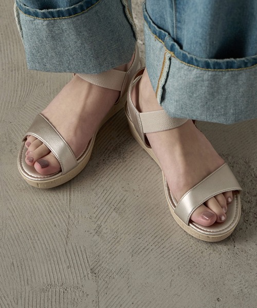 Fashion Letter(ファッションレター)の「日本製 ストラップ付き スポーツサンダル レディース(サンダル・レディース・ブラック/ゴールド/ブロンズ・LL/L/M/S)」の14枚目の写真