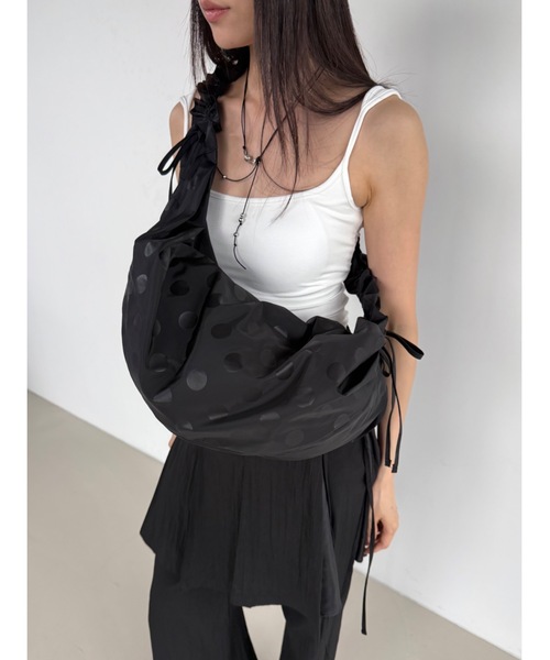 Didot.showroom（ディドット ショールーム）の「ワントーンドットクロスバッグ（ボディバッグ/ウエストポーチ・レディース・ブラック・FREE）」の8枚目の写真