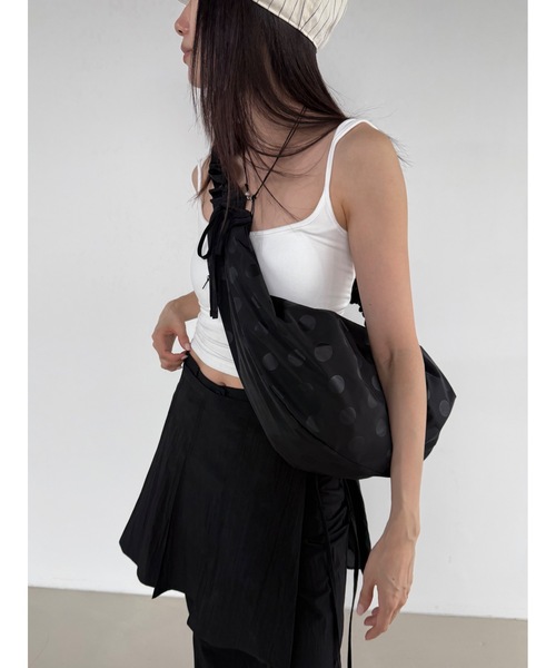 Didot.showroom（ディドット ショールーム）の「ワントーンドットクロスバッグ（ボディバッグ/ウエストポーチ・レディース・ブラック・FREE）」の11枚目の写真