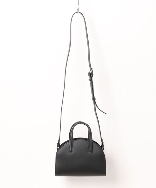 A.P.C.（アーペーセー）の「TOTE DEMI-LUNE SMALL（トートバッグ・レディース・ブラック/ベージュ系その他・ONESIZE）」の3枚目の写真