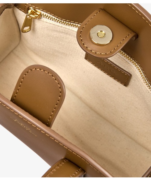 A.P.C.（アーペーセー）の「TOTE DEMI-LUNE SMALL（トートバッグ・レディース・ブラック/ベージュ系その他・ONESIZE）」の9枚目の写真