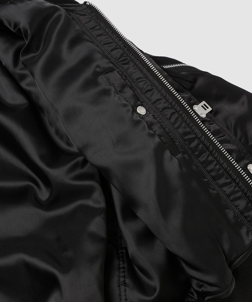 COMME des GARCONS HOMME(コム デ ギャルソン・オム)の「TWILL HOOK MILITARY JACKET(ブルゾン・メンズ・ブラック・L/M/S/XS)」の4枚目の写真