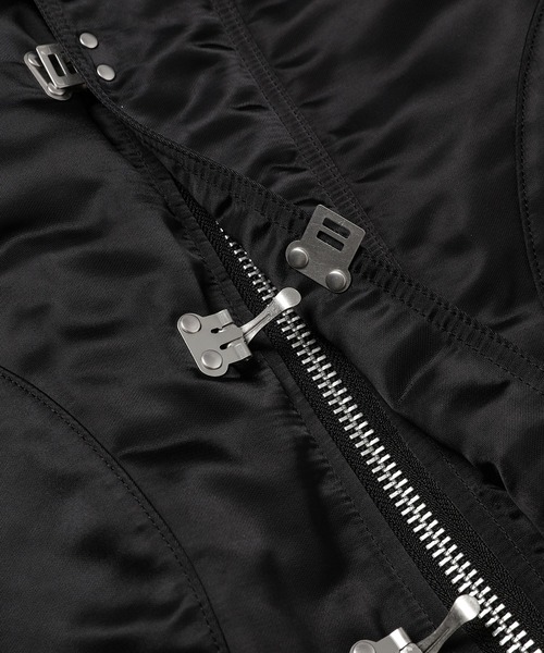 COMME des GARCONS HOMME(コム デ ギャルソン・オム)の「TWILL HOOK MILITARY JACKET(ブルゾン・メンズ・ブラック・L/M/S/XS)」の5枚目の写真