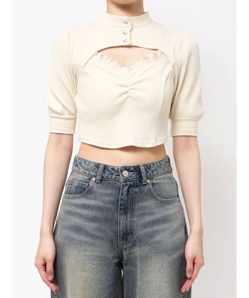 EATME（イートミー）の「ビジューボタンデコルテリブTOP（Tシャツ/カットソー・レディース・オフホワイト/グレー/ブラック・FREE）」の4枚目の写真