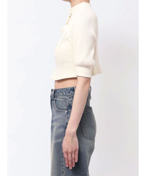 EATME（イートミー）の「ビジューボタンデコルテリブTOP（Tシャツ/カットソー・レディース・オフホワイト/グレー/ブラック・FREE）」の5枚目の写真