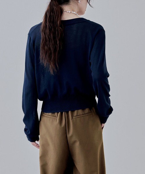 etoll.(エトル)の「UVカットクルーネックシアーカーディガン(カーディガン/ボレロ・レディース・レッド/ブラック/ネイビー/グレー/オフホワイト・M)」の21枚目の写真