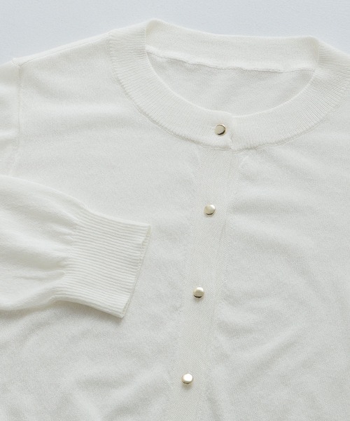 etoll.(エトル)の「UVカットクルーネックシアーカーディガン(カーディガン/ボレロ・レディース・レッド/ブラック/ネイビー/グレー/オフホワイト・M)」の12枚目の写真