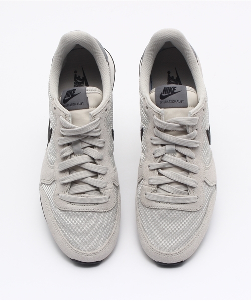 NIKE（ナイキ）の「NIKE インターナショナリスト（スニーカー・レディース・ホワイト/ダークグリーン・24/24.5/23.5）」の10枚目の写真