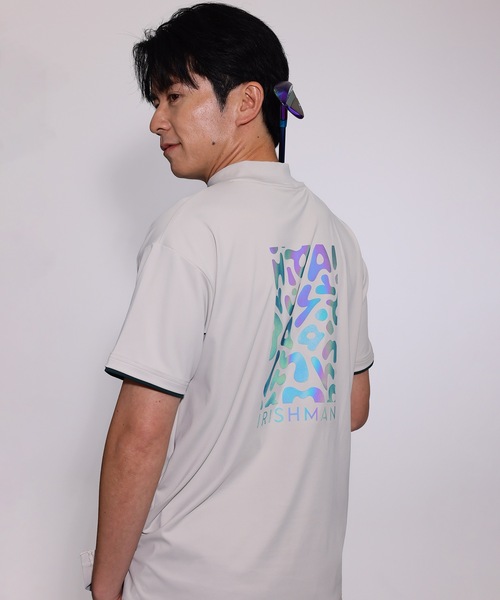 IRISHMAN(アイリッシュマン)の「【AURORA REFLECT】signature logo mock neck pullover / 光るモックネックプルオーバー(UNISEX)(Tシャツ/カットソー・メンズ・ライトグレー/ベージュ/グレー・L/M/S/XL)」の5枚目の写真