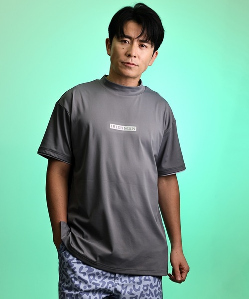 IRISHMAN(アイリッシュマン)の「【AURORA REFLECT】signature logo mock neck pullover / 光るモックネックプルオーバー(UNISEX)(Tシャツ/カットソー・メンズ・ライトグレー/ベージュ/グレー・L/M/S/XL)」の8枚目の写真