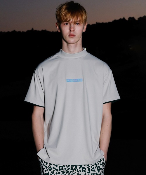 IRISHMAN(アイリッシュマン)の「【AURORA REFLECT】signature logo mock neck pullover / 光るモックネックプルオーバー(UNISEX)(Tシャツ/カットソー・メンズ・ライトグレー/ベージュ/グレー・L/M/S/XL)」の16枚目の写真