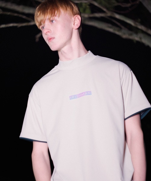IRISHMAN(アイリッシュマン)の「【AURORA REFLECT】signature logo mock neck pullover / 光るモックネックプルオーバー(UNISEX)(Tシャツ/カットソー・メンズ・ライトグレー/ベージュ/グレー・L/M/S/XL)」の18枚目の写真