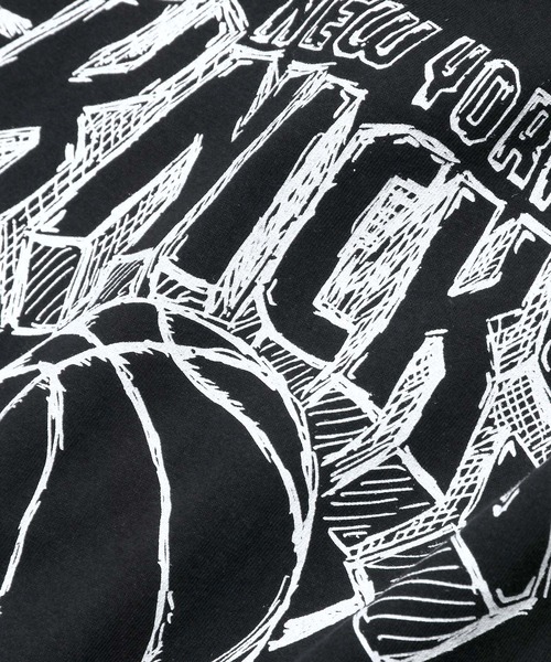 The DUFFER of ST.GEORGE(ザダファーオブセントジョージ)の「NBA「NEW YORK KNICKS」:NBA別注 ニューヨークニックス Tシャツ(Tシャツ/カットソー・メンズ・ブラック・SMALL/MEDIUM/LARGE)」の12枚目の写真