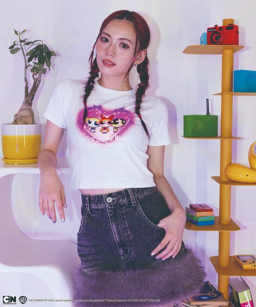 4GEEKS BY SPIRALGIRL（フォーギークスバイスパイラルガール）の「【THE POWERPUFF GIRLS/パワーパフ ガールズ】ショート丈Tシャツ（Tシャツ/カットソー・レディース・ピンク/ホワイト/ブラック・FREE）」の2枚目の写真