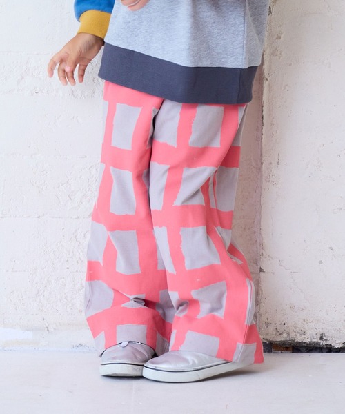 MARKEY'S(マーキーズ)の「総柄9分丈パンツ(その他パンツ・キッズ・ブラック系その他/ピンク系その他/イエロー系その他/グリーン系その他・80/90/95/100/110/120/130/140/150)」の4枚目の写真