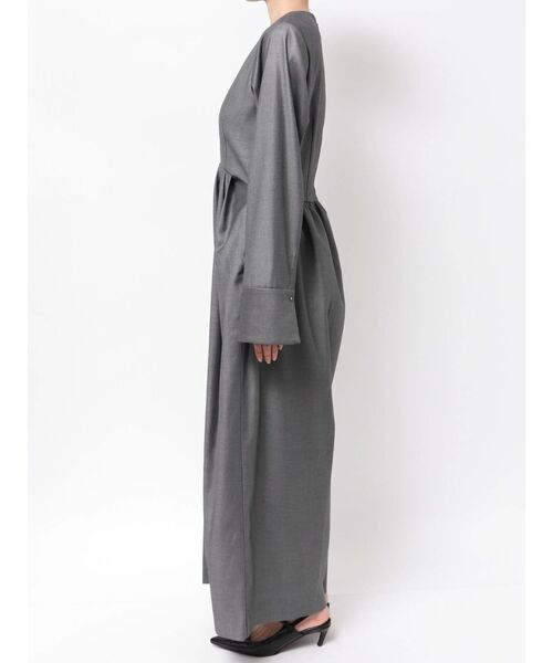 ELENDEEK(エレンディーク)の「ディープネックオールインワン(つなぎ/オールインワン・レディース・ブラック/グレー・02/01)」の9枚目の写真