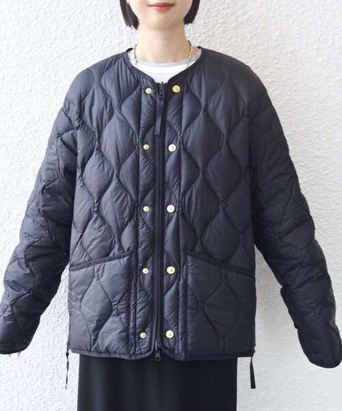 SHIPS(シップス)の「【SHIPS別注】TAION:〈手洗い可能〉リブ マルチ WAY ダウン ジャケット(ダウンジャケット/コート・レディース・ネイビー/ブラック/オリーブ・SMALL/MEDIUM)」の16枚目の写真