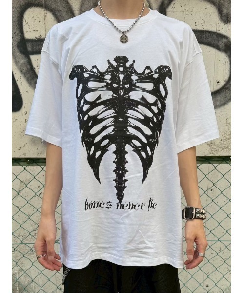 XU(エックスユー)の「【Never mind the XU】metal born tee / 【ネバーマインド ザ エックスユー】メタルボーン半袖Tシャツ(Tシャツ/カットソー・メンズ・ブラック/ホワイト・ONE SIZE)」の12枚目の写真