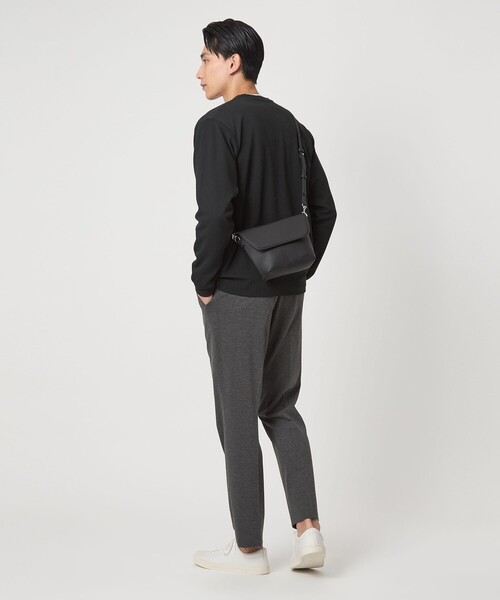 green label relaxing（グリーンレーベルリラクシング）の「シボ レザーライク フラップ ショルダーバッグ（ショルダーバッグ・メンズ・ベージュ/ブラック/グレー系・FREE）」の7枚目の写真