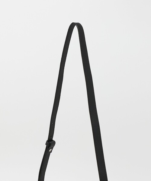 green label relaxing（グリーンレーベルリラクシング）の「シボ レザーライク フラップ ショルダーバッグ（ショルダーバッグ・メンズ・ベージュ/ブラック/グレー系・FREE）」の12枚目の写真