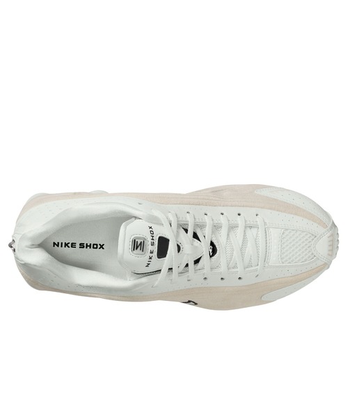 NIKE(ナイキ)の「NIKE WMNS SHOX R4 HQ7739-100(スニーカー・レディース・ベージュ・24cm/23.5cm/24.5cm/23cm/25cm)」の4枚目の写真