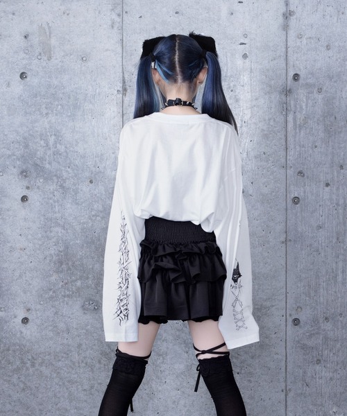 Amilige(アミリージュ)の「Dreaming DollプリントロングTシャツ(Tシャツ/カットソー・レディース・ブラック×レッド/ホワイト×パープル/ブラック×パープル・FREE)」の20枚目の写真