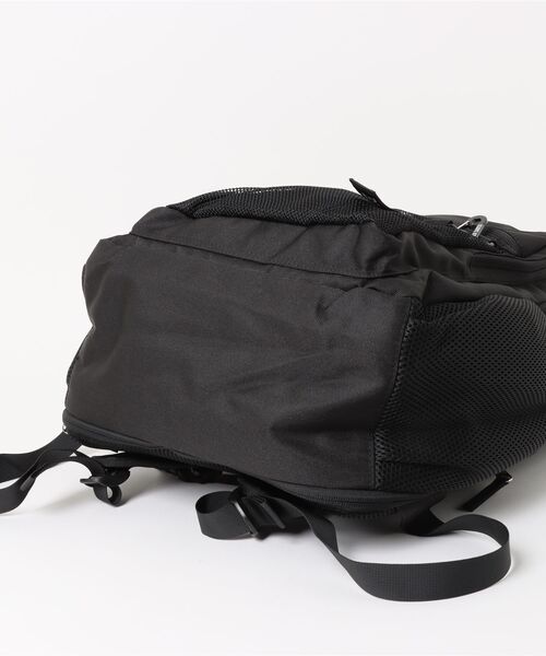 BEN DAVIS（ベンデイビス）の「【BEN DAVIS/ベンデイビス】エクスパンダブルバッグ（バックパック/リュック・メンズ・ブラック/レッド/ブルー・FREE）」の5枚目の写真