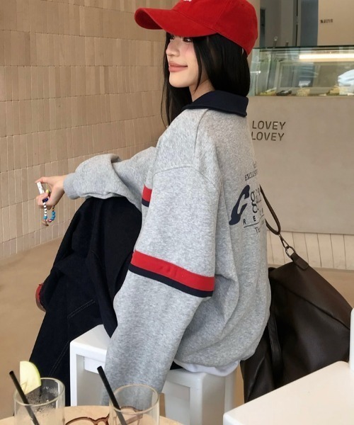 SHEENA(シーナ)の「オーバーサイズポロ襟スキッパートレーナー(スウェット・レディース・グレー・M)」の4枚目の写真