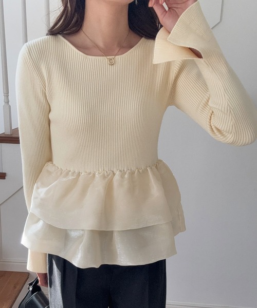 LAUIR(ラウアー)の「フレア袖ペプラムドッキングニットトップス(ニット/セーター・レディース・グレー/アイボリー/ブラック・SMALL/MEDIUM/LARGE)」の1枚目の写真