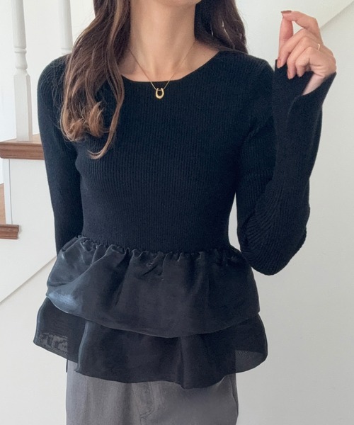 LAUIR(ラウアー)の「フレア袖ペプラムドッキングニットトップス(ニット/セーター・レディース・グレー/アイボリー/ブラック・SMALL/MEDIUM/LARGE)」の2枚目の写真