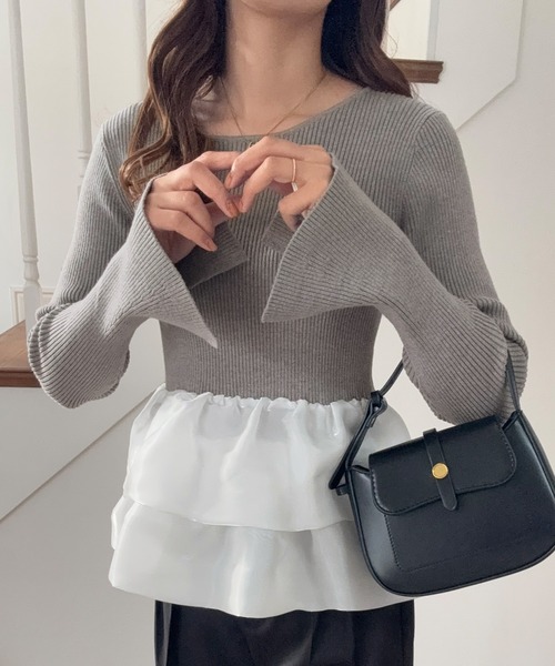 LAUIR(ラウアー)の「フレア袖ペプラムドッキングニットトップス(ニット/セーター・レディース・グレー/アイボリー/ブラック・SMALL/MEDIUM/LARGE)」の7枚目の写真