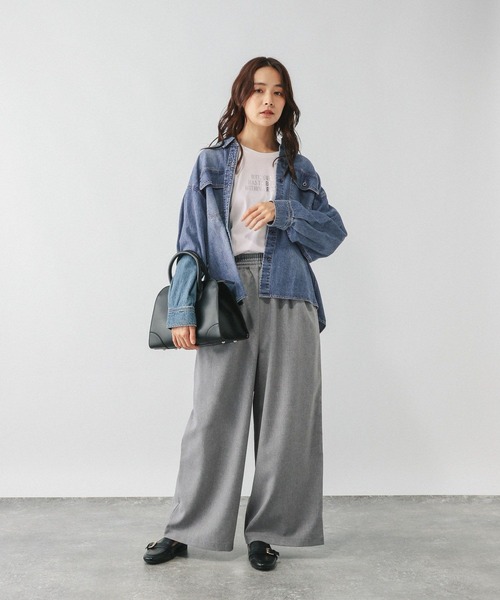 GLOBAL WORK（グローバルワーク）の「GOODデニムシャツ/580825（シャツ/ブラウス・レディース・ダークブラウン/ブルー系その他6/サックスブルー・MEDIUM/LARGE）」の19枚目の写真