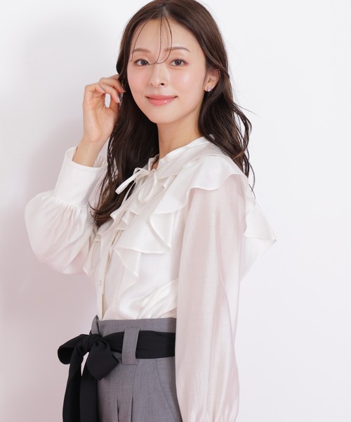 JILL by JILL STUART（ジルバイジルスチュアート）の「◇長袖ラッフルブラウス（シャツ/ブラウス・レディース・ホワイト/ブラウン/グリーン・FREE）」の5枚目の写真