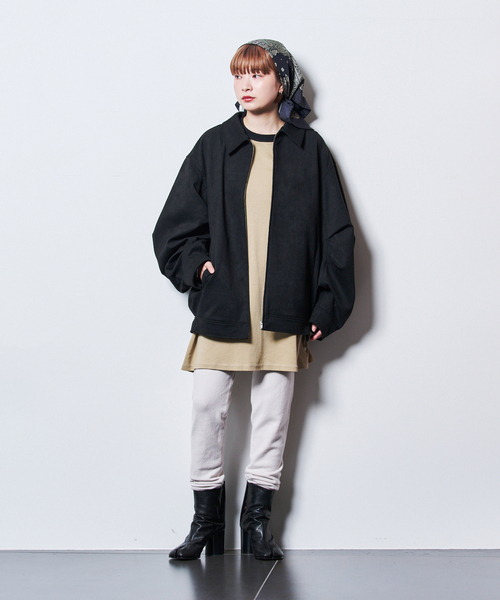 CITYSHOP(シティーショップ)の「AENEIS MINIMUL BANDANA SILK SCARF 68CM:スカーフ(バンダナ/スカーフ・レディース・ブラック・FREE)」の3枚目の写真