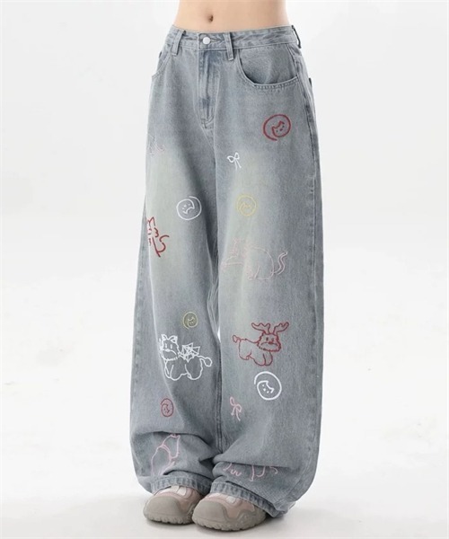 Dream garden(ドリームガーデン)の「ゆったりサイズ 刺繍柄デニムパンツ(デニムパンツ・レディース・ブルー・S/M/L/XL)」の3枚目の写真