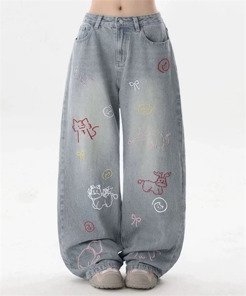 Dream garden(ドリームガーデン)の「ゆったりサイズ 刺繍柄デニムパンツ(デニムパンツ・レディース・ブルー・S/M/L/XL)」の5枚目の写真
