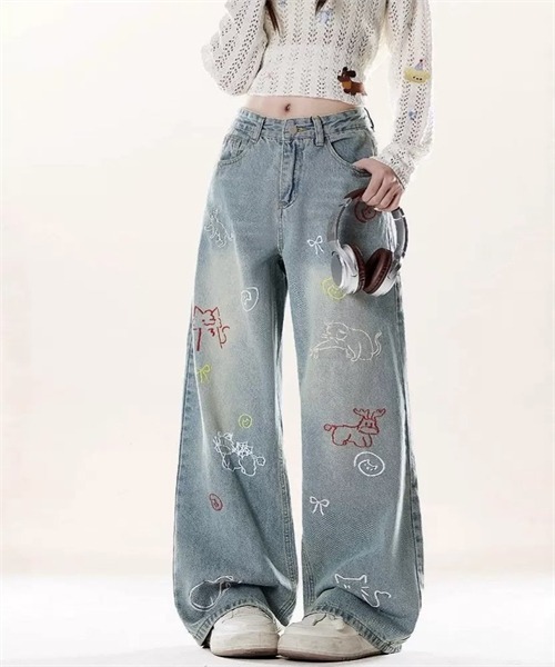 Dream garden(ドリームガーデン)の「ゆったりサイズ 刺繍柄デニムパンツ(デニムパンツ・レディース・ブルー・S/M/L/XL)」の9枚目の写真