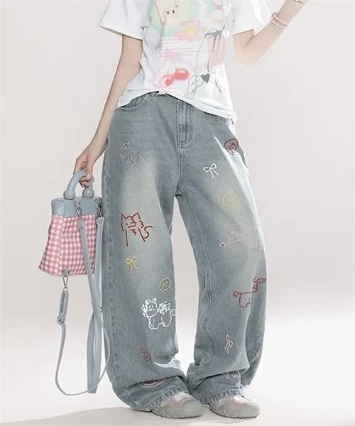 Dream garden(ドリームガーデン)の「ゆったりサイズ 刺繍柄デニムパンツ(デニムパンツ・レディース・ブルー・S/M/L/XL)」の11枚目の写真