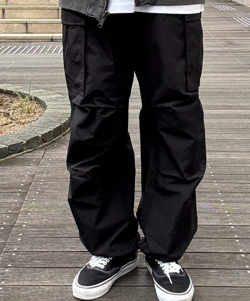 BACK NUMBER（バックナンバー）の「【楽に決まる、大人のカジュアル】【BACK NUMBER】イージーワイドカーゴパンツ（撥水性/ウエスト楽/ワイドシルエット/裾のドローコード）（カーゴパンツ・メンズ・ブラック/グレー/カーキブラウン・L/XL/M）」の7枚目の写真