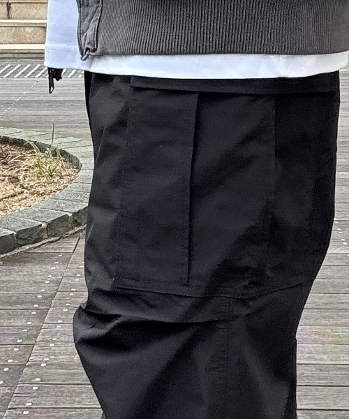 BACK NUMBER（バックナンバー）の「【楽に決まる、大人のカジュアル】【BACK NUMBER】イージーワイドカーゴパンツ（撥水性/ウエスト楽/ワイドシルエット/裾のドローコード）（カーゴパンツ・メンズ・ブラック/グレー/カーキブラウン・L/XL/M）」の9枚目の写真