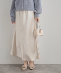 couture brooch（クチュールブローチ）の「シルキーヘビーサテンスカート（スカート）」
