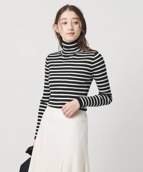 UNITED ARROWS(ユナイテッドアローズ)の「リブ ボーダー タートル ニット(ニット/セーター・レディース・ブラック/ベージュ/ネイビー・FREE)」の5枚目の写真