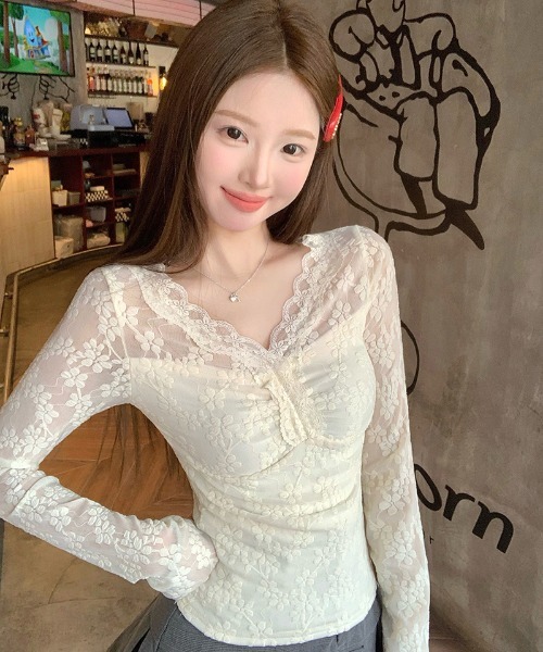 gossip！ロサンゼルス（ゴシップロサンゼルス）の「Y2K 総レース  レーシーシアートップス（Tシャツ/カットソー・レディース・ベージュ・FREE）」の16枚目の写真