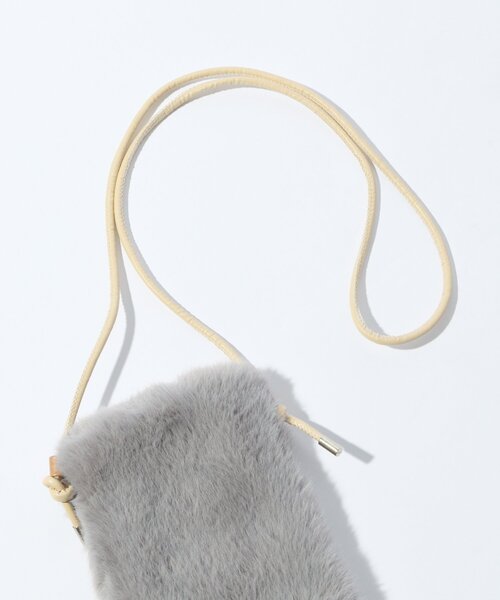 un dix cors(アンディコール)の「《コーデのアクセントに◎》エコファーミニショルダー(ショルダーバッグ・レディース・モカ/ベージュ・FREE)」の10枚目の写真