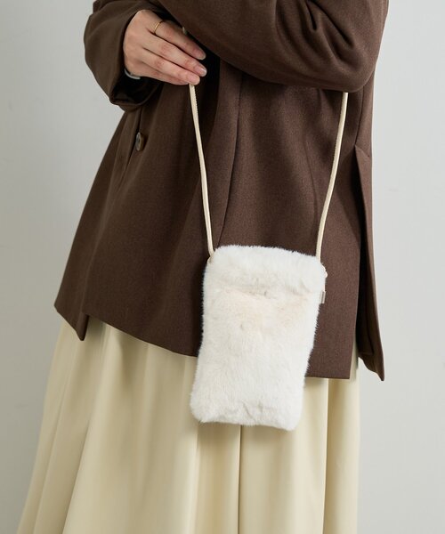 un dix cors(アンディコール)の「《コーデのアクセントに◎》エコファーミニショルダー(ショルダーバッグ・レディース・モカ/ベージュ・FREE)」の15枚目の写真