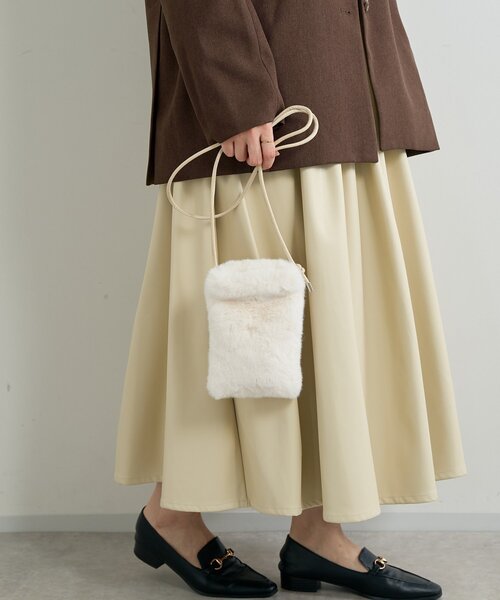 un dix cors(アンディコール)の「《コーデのアクセントに◎》エコファーミニショルダー(ショルダーバッグ・レディース・モカ/ベージュ・FREE)」の16枚目の写真