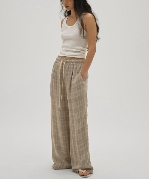 TODAYFUL(トゥデイフル)の「【TODAYFUL/トゥデイフル】Useful Seamless Rib Tanktop/シームレスリブタンクトップ(タンクトップ・レディース・ダークブラウン系/ホワイト/チャコールグレー・FREE)」の16枚目の写真