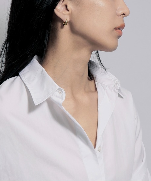 LAH（エルエーエイチ）の「フープピアス（ピアス（両耳用）・レディース・イエローゴールド・ONE SIZE）」の6枚目の写真