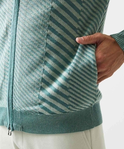 MICHEL KLEIN HOMME   （ミッシェルクランオム）の「グラデーションスタンドカラーニットブルゾン（カーディガン/ボレロ・メンズ・ライトグレー/グリーン/ネイビー・MEDIUM/LARGE/X-LARGE）」の9枚目の写真