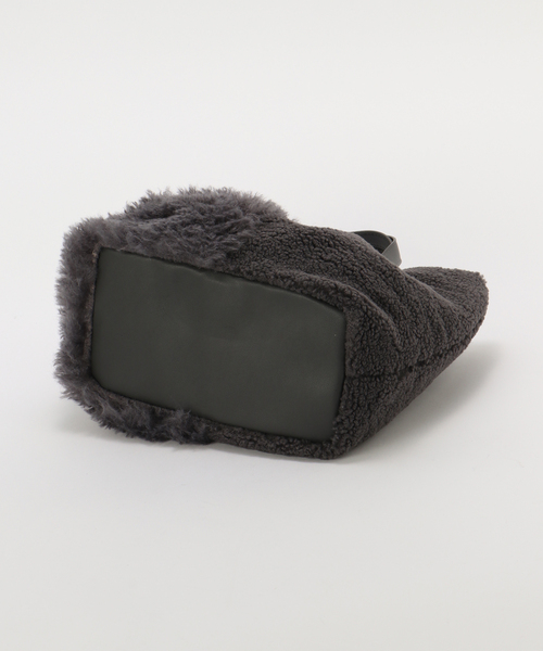 B.C STOCK（ベーセーストック）の「T.S.L/ティーエスエル フェイクファートートバッグ（ショルダーバッグ・レディース・ブラウン/ベージュ/チャコールグレー・FREE）」の6枚目の写真